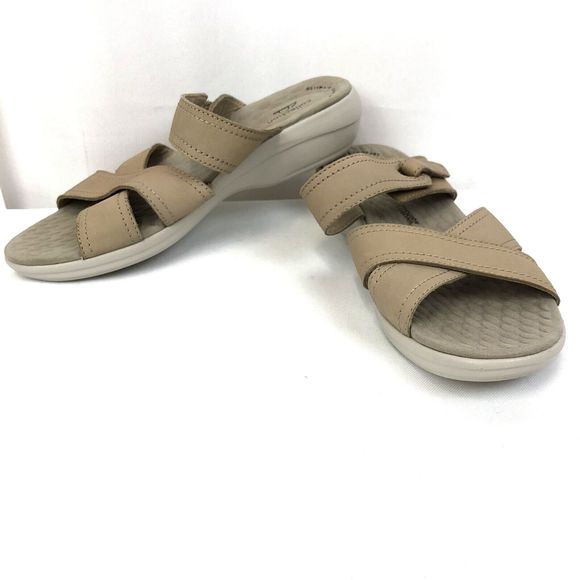 Clarks Ultimate Comfort Womens Size 8.5 M Slip On Tan Beige Sandals - Picture 6 of 9